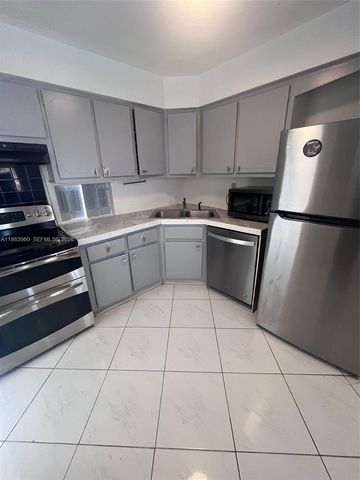 1540 NE 191st St 321, Miami, FL 33179