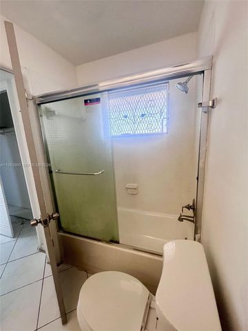 1540 NE 191st St 321, Miami, FL 33179