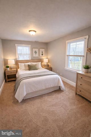 102 MAIN ST, Southampton, NJ 08088