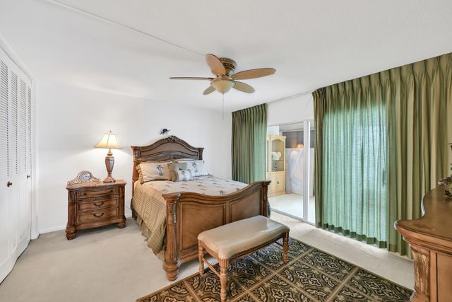 907 Marina Drive 401, North Palm Beach, FL 33408