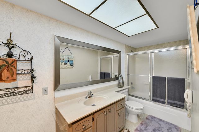 907 Marina Drive 401, North Palm Beach, FL 33408