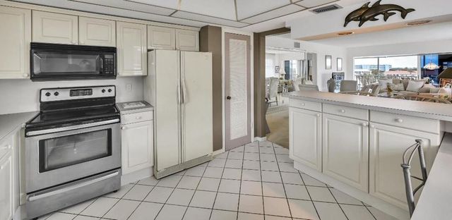 907 Marina Drive 401, North Palm Beach, FL 33408