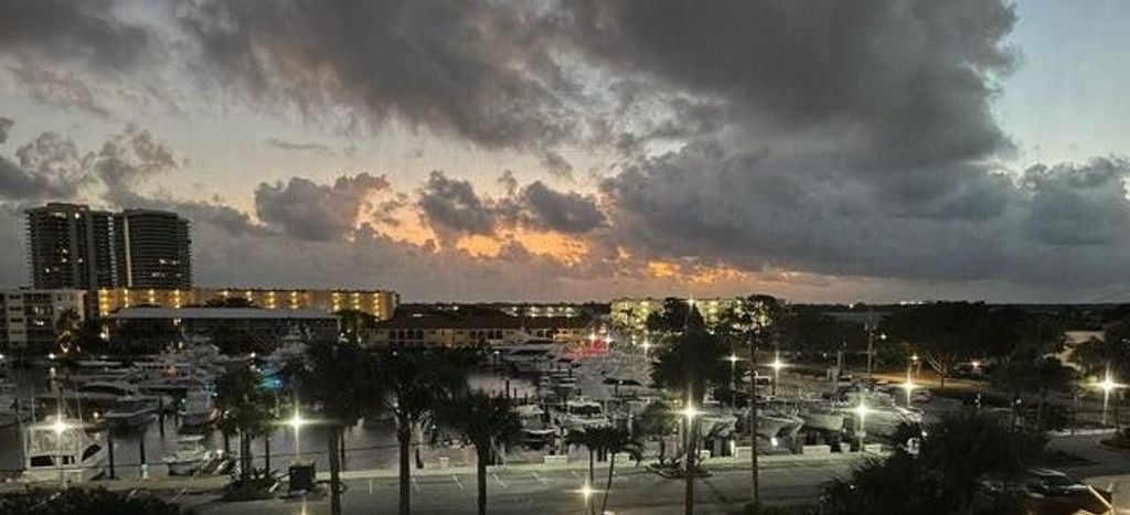 907 Marina Drive 401, North Palm Beach, FL 33408