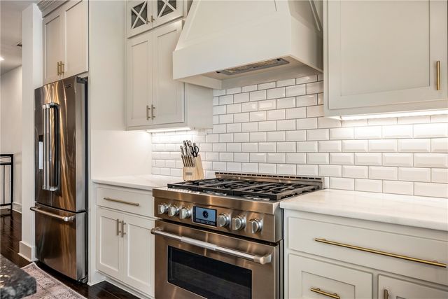 228 SE 2nd Street, Bentonville, AR 72712