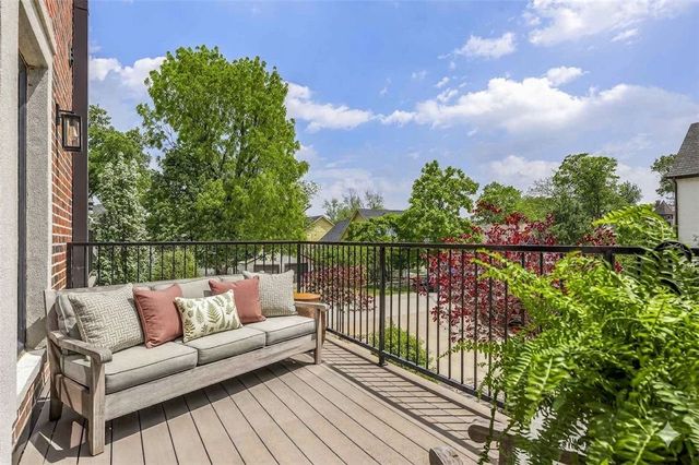 228 SE 2nd Street, Bentonville, AR 72712