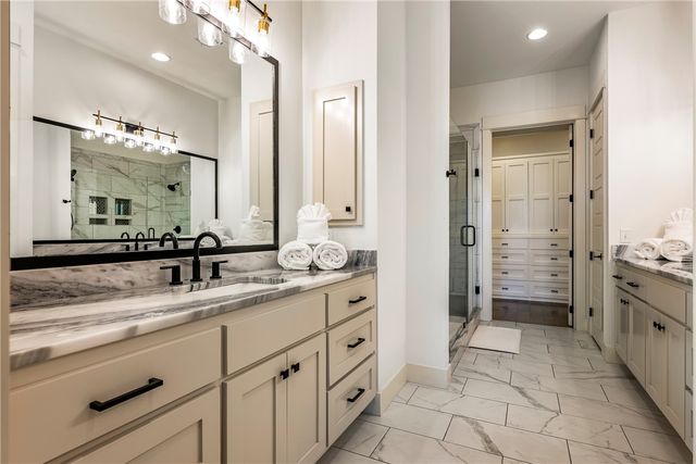 228 SE 2nd Street, Bentonville, AR 72712