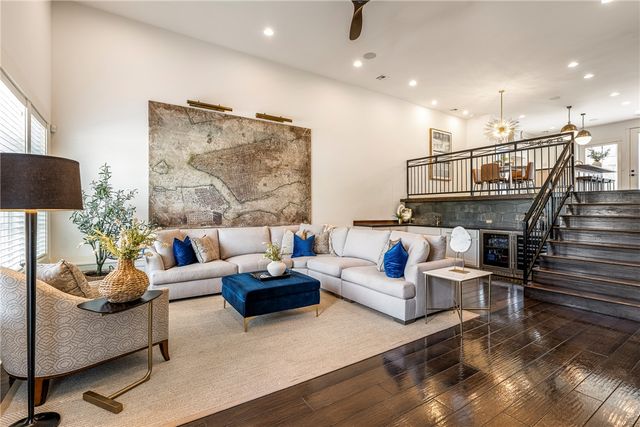 228 SE 2nd Street, Bentonville, AR 72712
