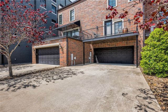 228 SE 2nd Street, Bentonville, AR 72712