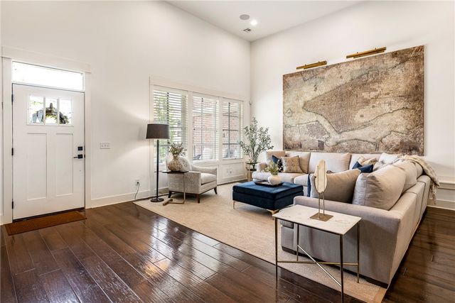 228 SE 2nd Street, Bentonville, AR 72712