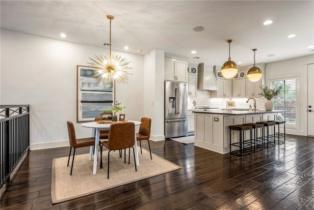 228 SE 2nd Street, Bentonville, AR 72712