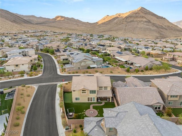 2720 Natural Rock Drive, Las Vegas, NV 89138