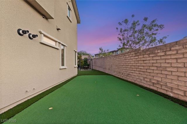 2720 Natural Rock Drive, Las Vegas, NV 89138