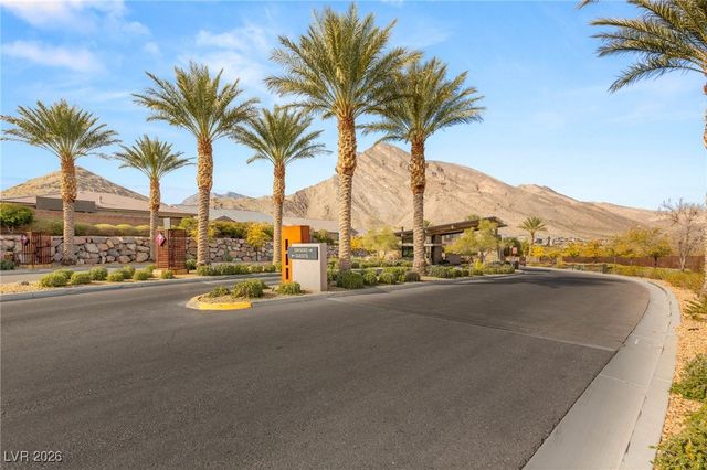 2720 Natural Rock Drive, Las Vegas, NV 89138