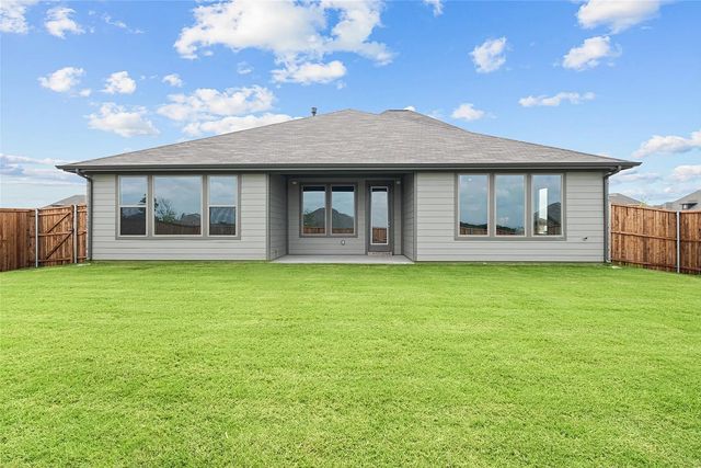 1506 Golden Meadow Drive, Van Alstyne, TX 75495
