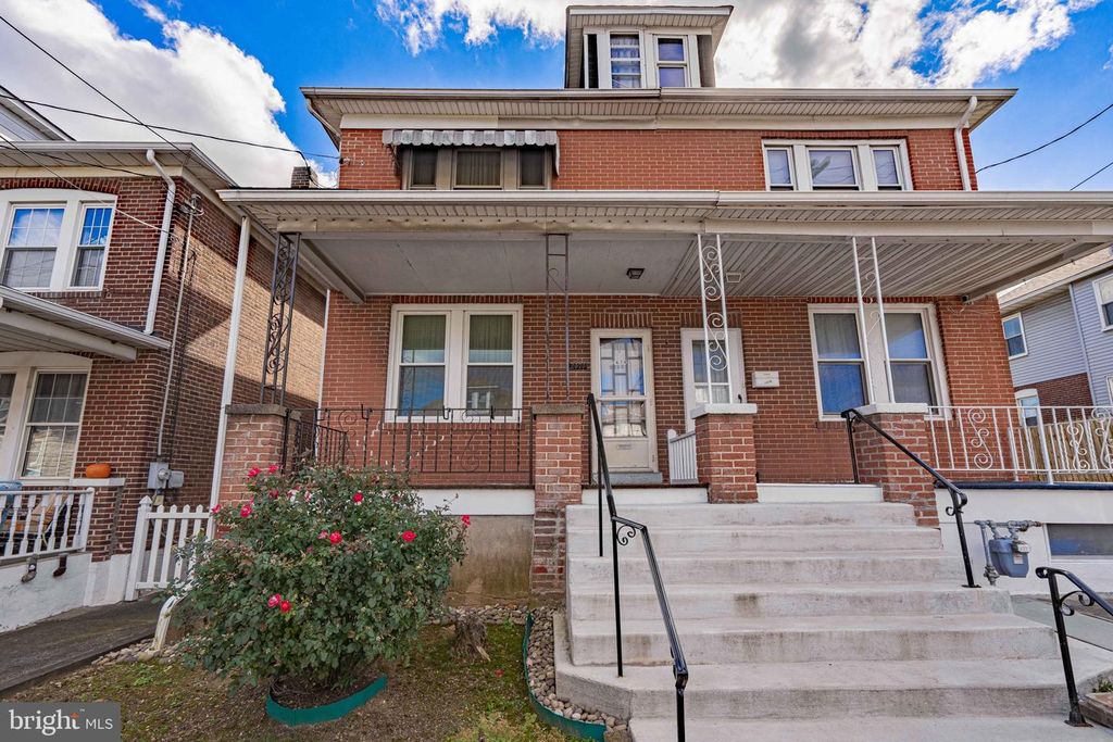 2474 FOREST ST, Easton, PA 18042