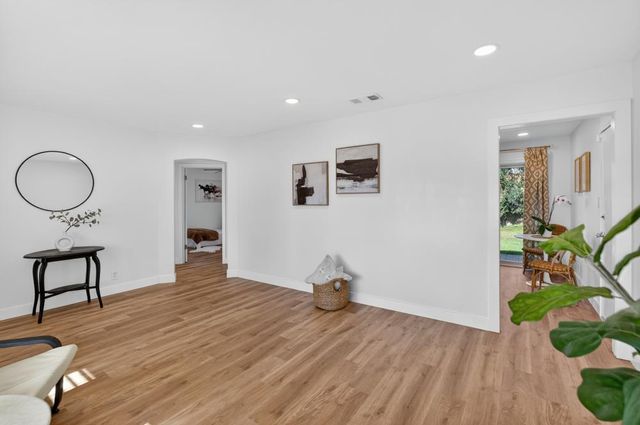 1501 Dickson St, Sacramento, CA 95822