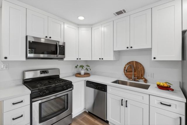 1501 Dickson St, Sacramento, CA 95822