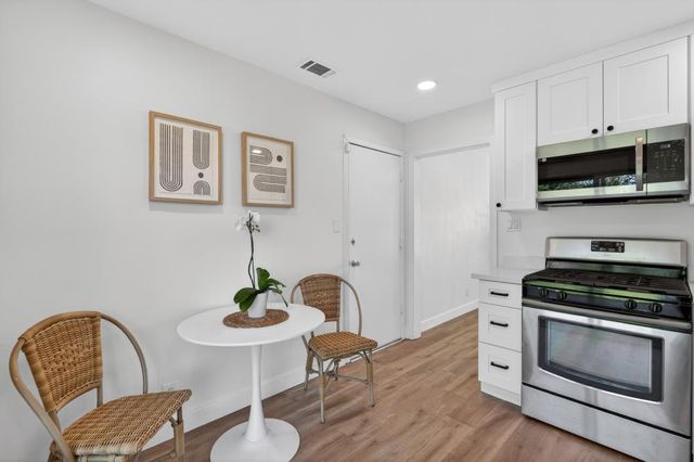 1501 Dickson St, Sacramento, CA 95822