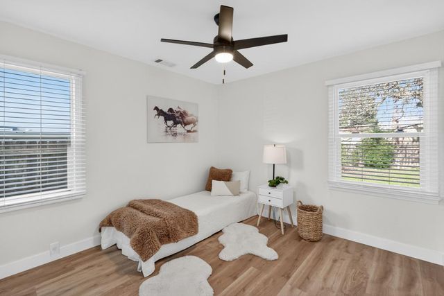 1501 Dickson St, Sacramento, CA 95822