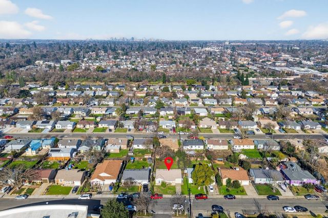 1501 Dickson St, Sacramento, CA 95822