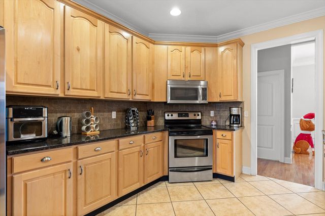 8877 Sunridge Drive, Ooltewah, TN 37363