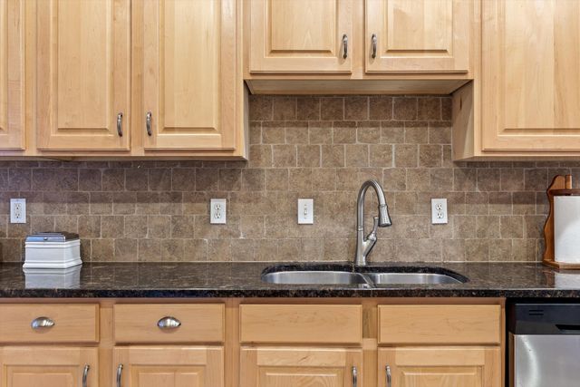 8877 Sunridge Drive, Ooltewah, TN 37363