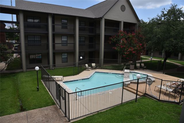 218 N Texas Boulevard 113, Denton, TX 76201