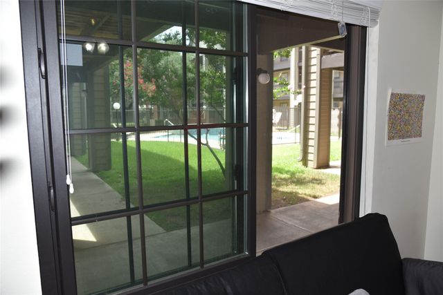 218 N Texas Boulevard 113, Denton, TX 76201