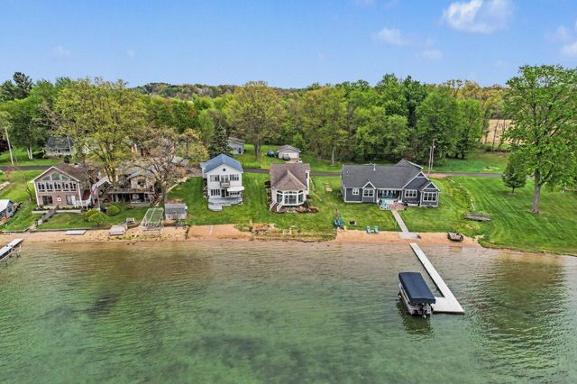 881 Clark Road, Ceresco, MI 49033