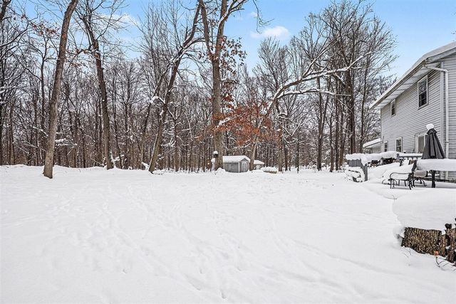 46574 33rd Street, Paw Paw, MI 49079