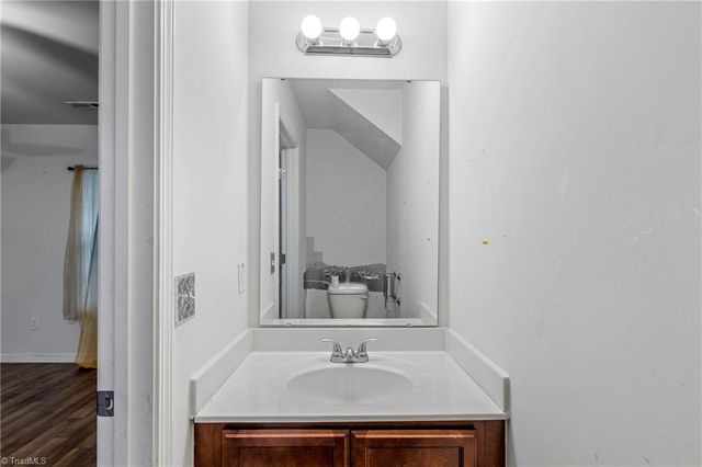 1277 Stonefield Crossing Court, Winston-salem, NC 27107