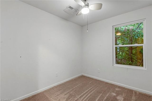 1277 Stonefield Crossing Court, Winston-salem, NC 27107