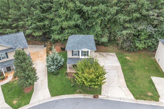 1277 Stonefield Crossing Court, Winston-salem, NC 27107