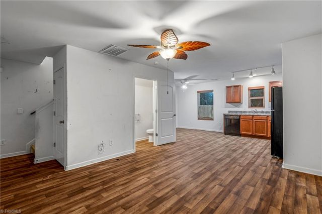 1277 Stonefield Crossing Court, Winston-salem, NC 27107