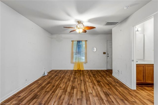 1277 Stonefield Crossing Court, Winston-salem, NC 27107
