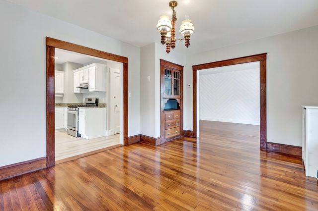 31 Greenhood St, Dedham, MA 02026