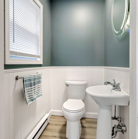 31 Greenhood St, Dedham, MA 02026