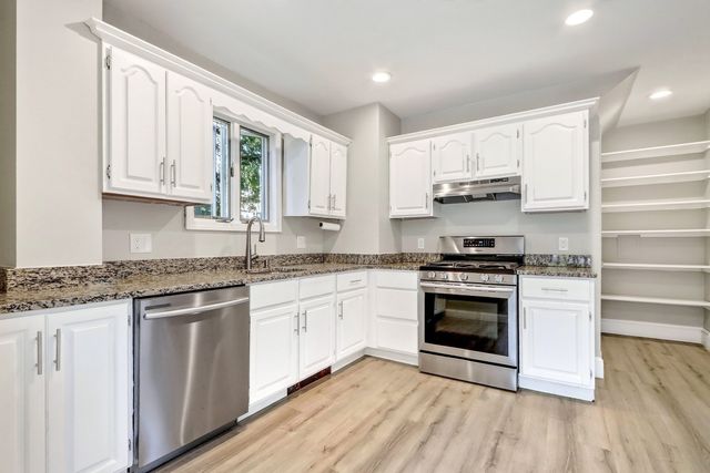 31 Greenhood St, Dedham, MA 02026