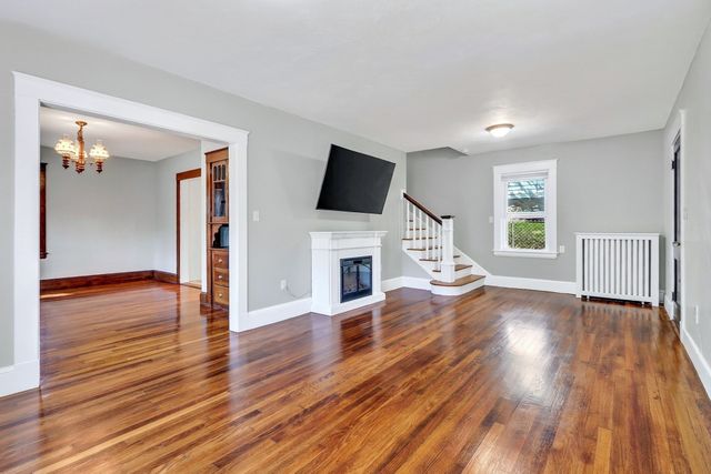 31 Greenhood St, Dedham, MA 02026