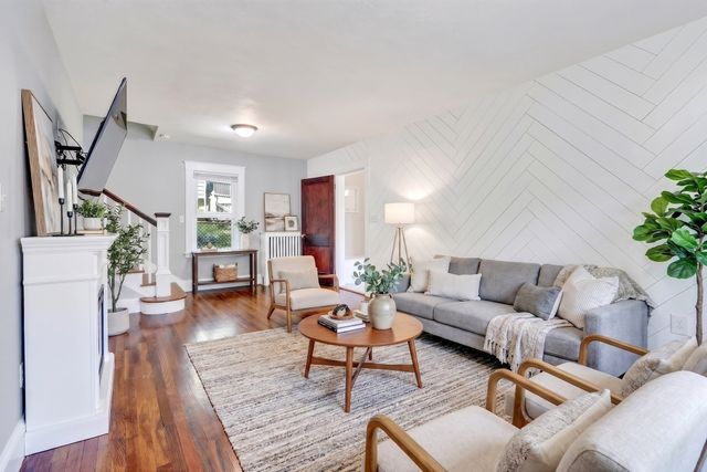 31 Greenhood St, Dedham, MA 02026