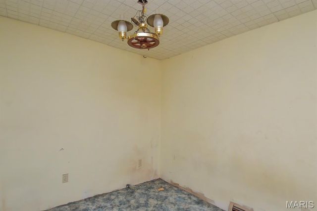 6375 Old Carpenter Road, Edwardsville, IL 62025