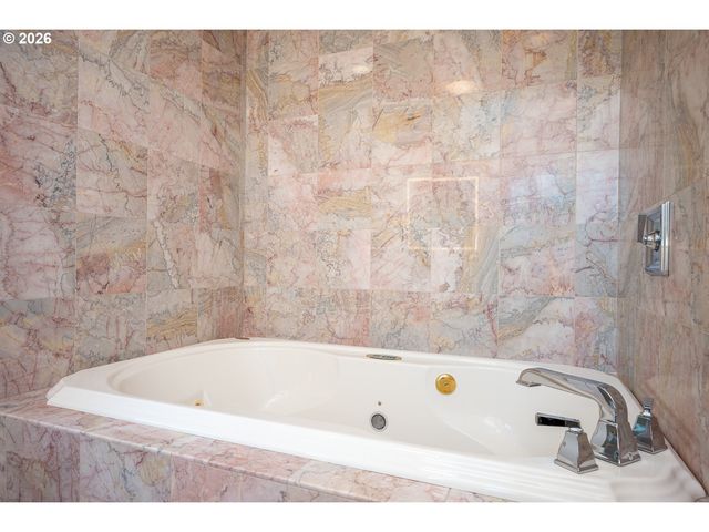 4134 Ne 131ST Pl Ne, Portland, OR 97230