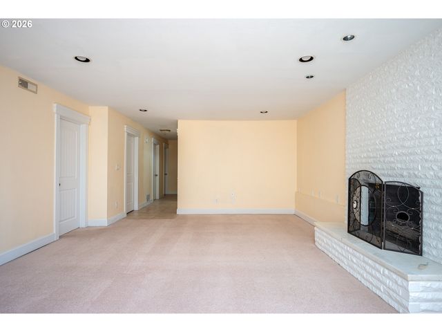 4134 Ne 131ST Pl Ne, Portland, OR 97230