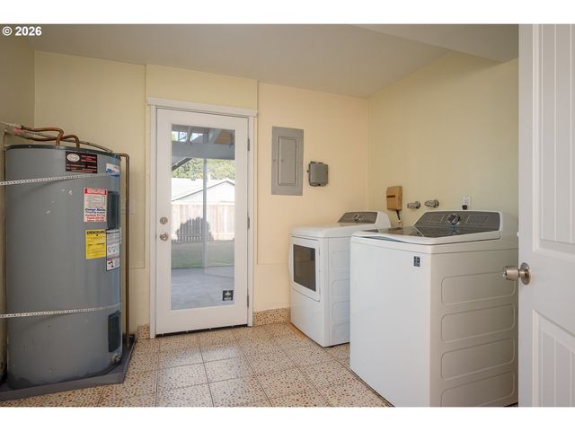 4134 Ne 131ST Pl Ne, Portland, OR 97230