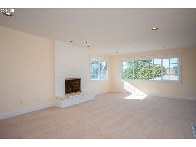4134 Ne 131ST Pl Ne, Portland, OR 97230