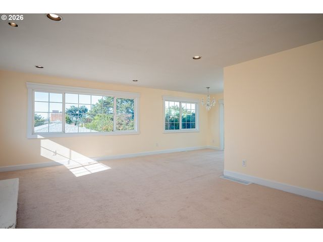4134 Ne 131ST Pl Ne, Portland, OR 97230