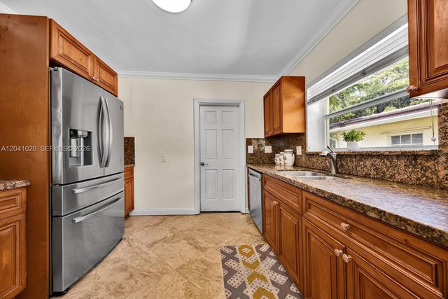 829 Medina Ave, Coral Gables, FL 33134