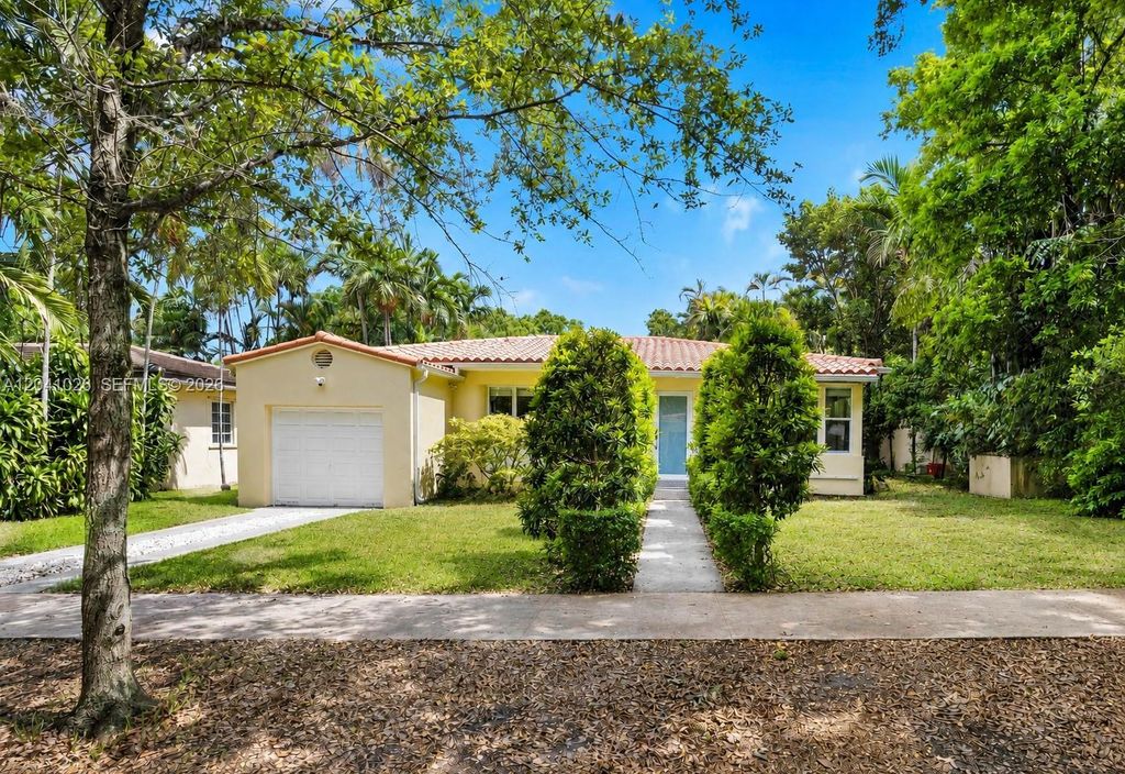 829 Medina Ave, Coral Gables, FL 33134