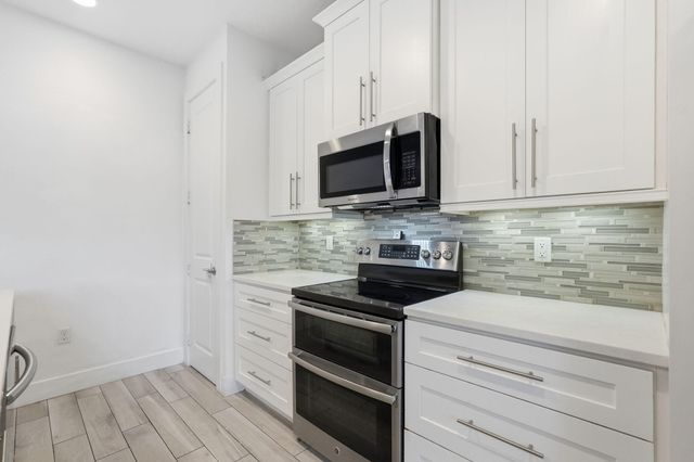 3193 Santa Catalina Place, Greenacres, FL 33467