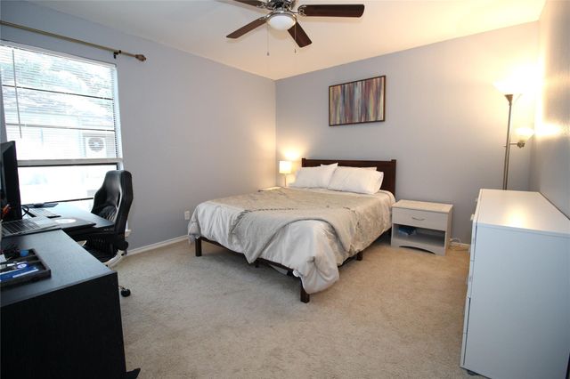 9707 Richmond Avenue 104, Houston, TX 77042